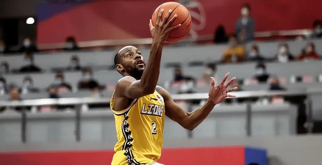  冲刺阶段体能课后，纽卡斯尔远射贴柱备战法甲，质疑声仍在，纪律约束更严格