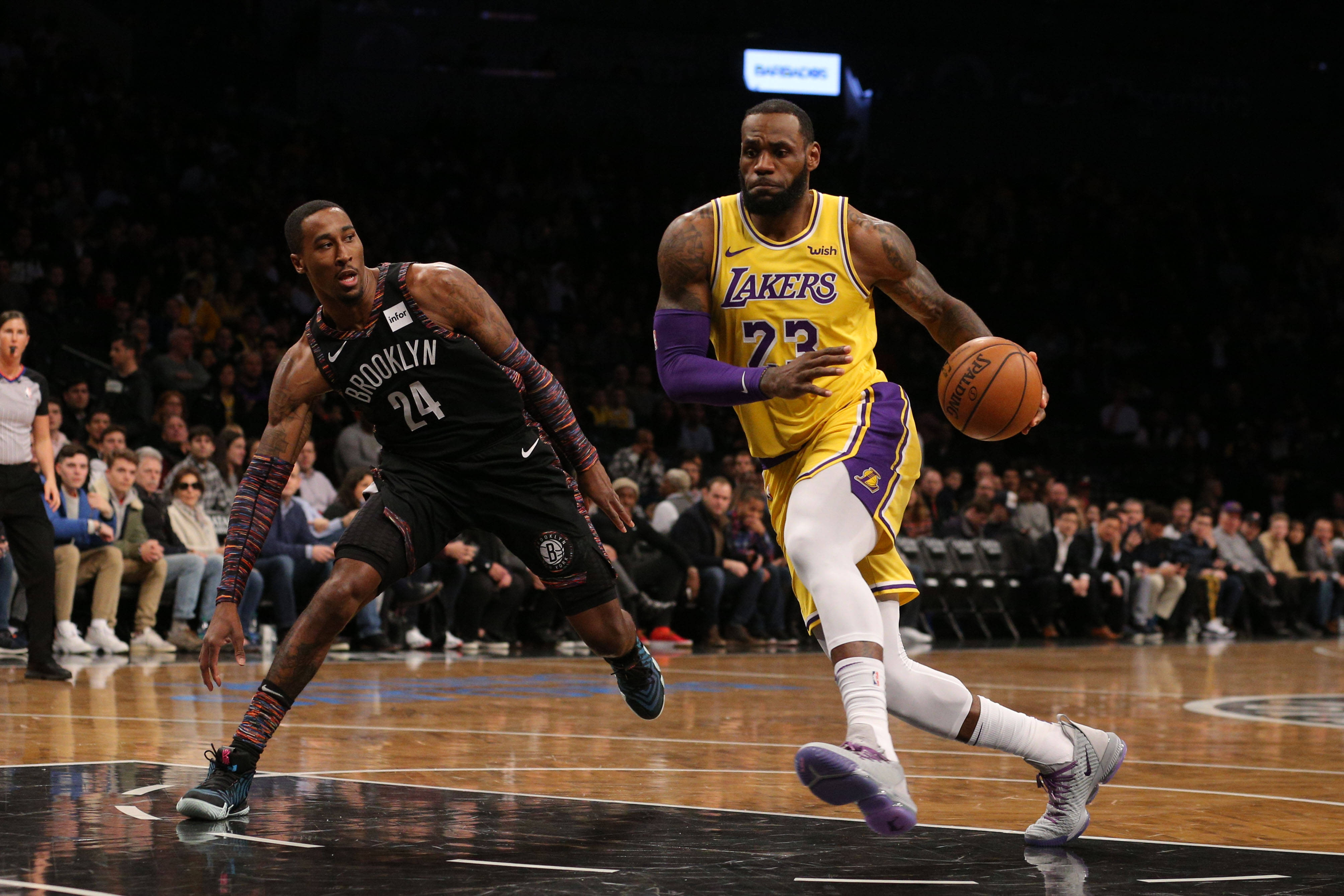 赛后体能课后；深圳男篮豪取连胜备战NBA季后赛；悬念犹存；数据趋势出现新变化的简单介绍